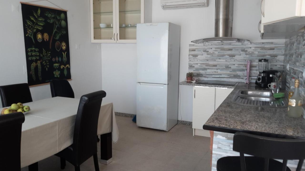 Villa Impeccable 2-Bed House In Viana Do Castelo Esterno foto