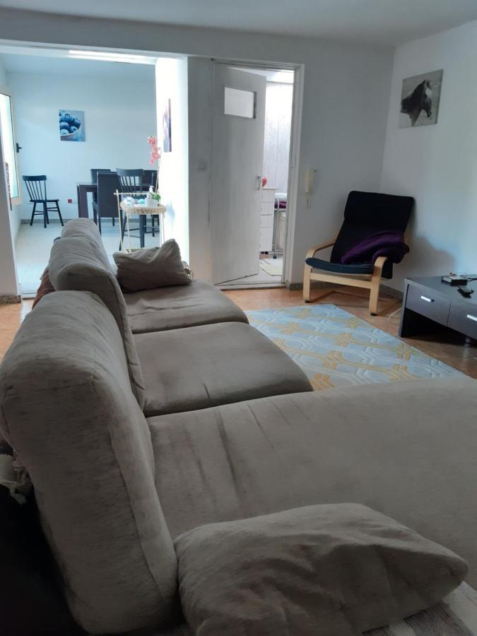 Villa Impeccable 2-Bed House In Viana Do Castelo Esterno foto