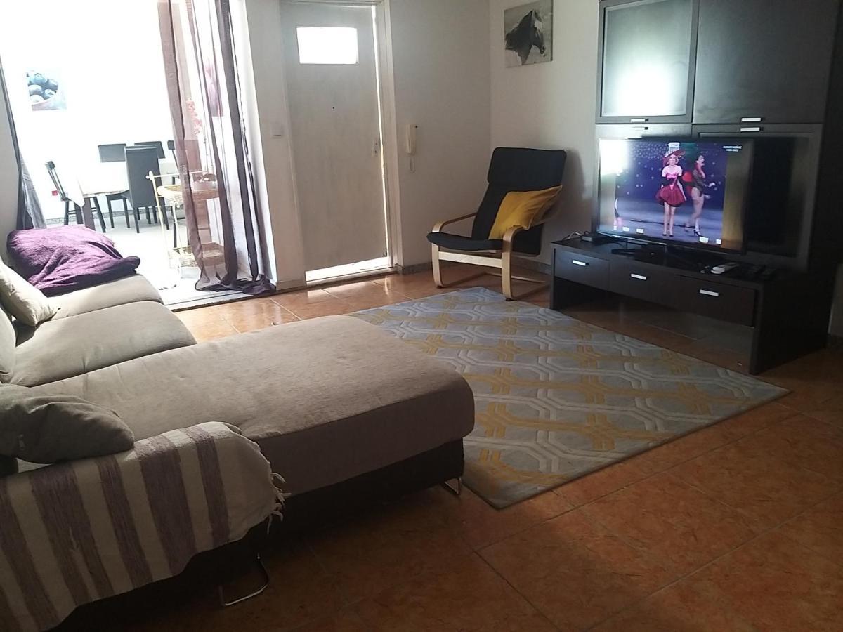 Villa Impeccable 2-Bed House In Viana Do Castelo Esterno foto
